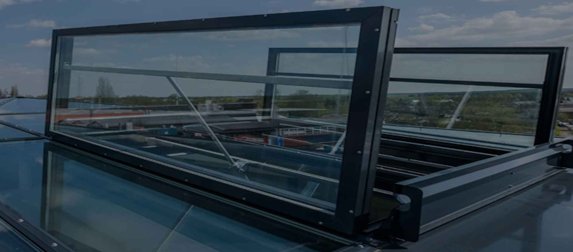 LAMILUX &ndash; &Gamma;&Upsilon;&Alpha;&Lambda;&Iota;&Nu;&Omicron;&Iota; &Delta;&Iota;&Alpha;&Phi;&Omega;&Tau;&Iota;&Sigma;&Tau;&Omicron;&Iota; &Theta;&Omicron;&Lambda;&Omicron;&Iota;